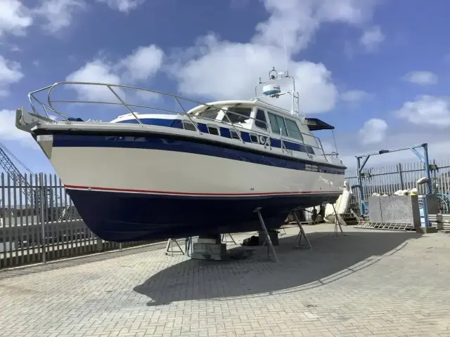 1996 Aquastar 38 Aft Cockpit