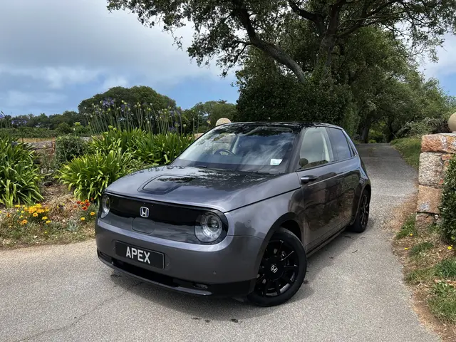 Honda E