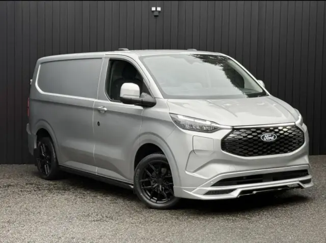 Ford E-Transit Custom