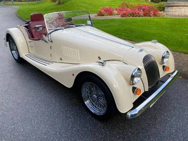 2000 Morgan Plus 8