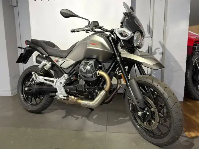 Moto Guzzi V85 Strada