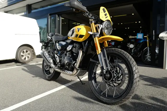 2025 Triumph Scrambler 400 Xc