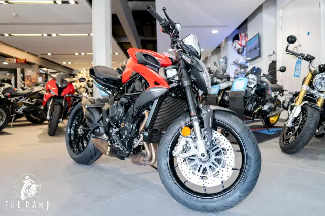2022 Mv Agusta, Dragster 800 Rosso