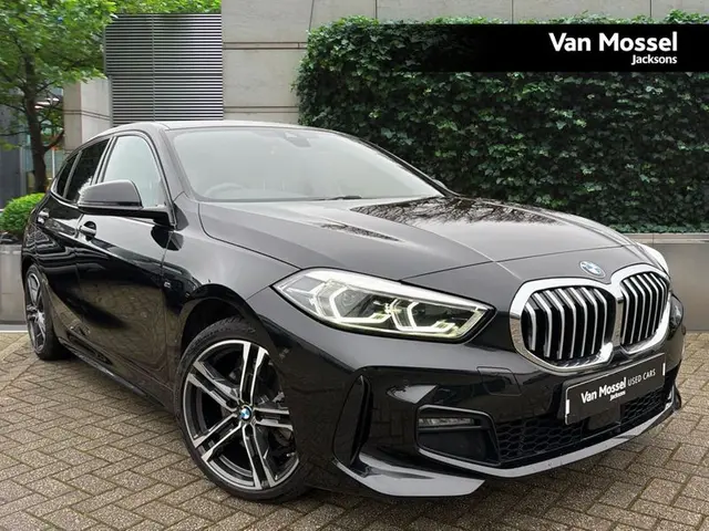 2022 BMW 1 Series Hatchback