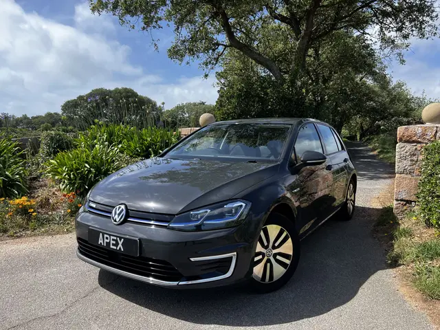 Volkswagen Golf E