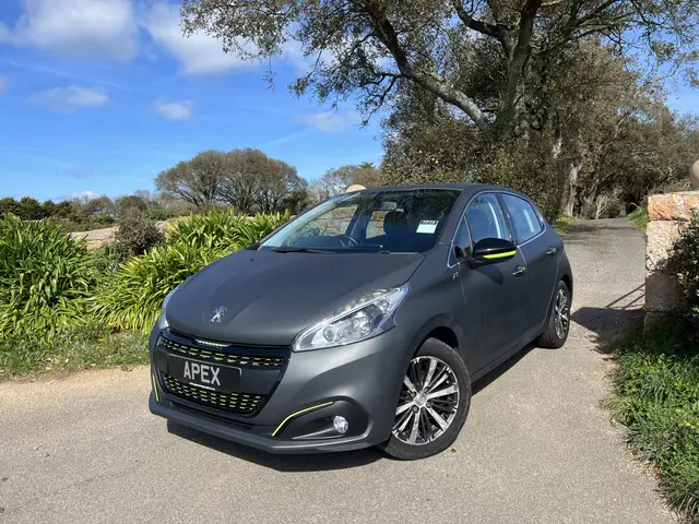 Peugeot 208 XS Lime