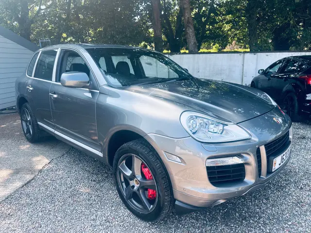 Porsche Cayenne Turbo 4.8