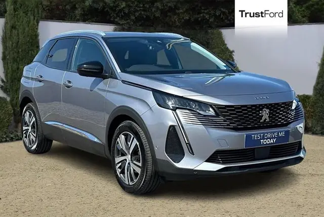 Peugeot 3008 1.2 Puretech Allure Premium 5DR EAT8