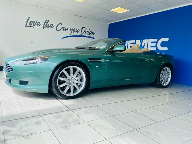 Aston Martin DB9 V12 Volante