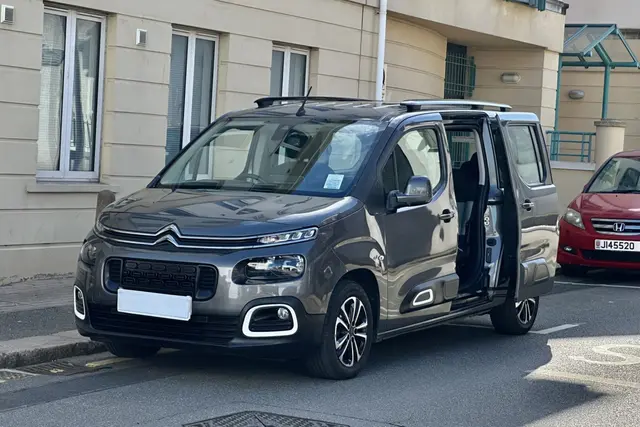 7 Seater Citroen Berlingo 1.2 Estate