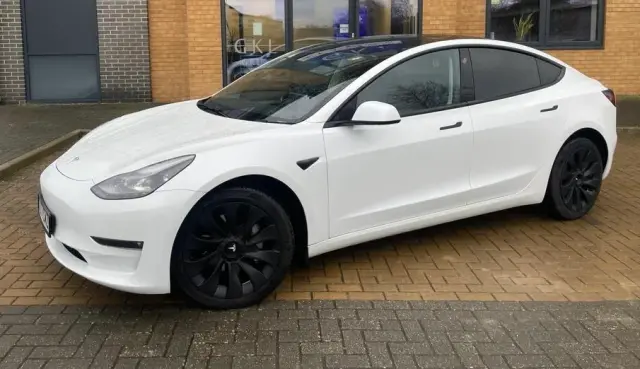 Tesla Model 3 (Dual Motor) Long Range Auto 4WDE 4dr