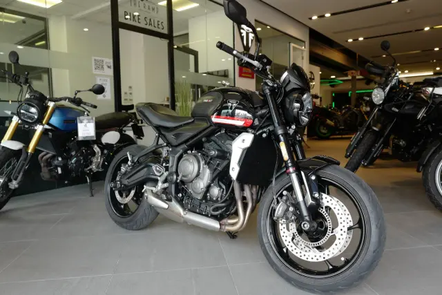 Triumph Trident 660