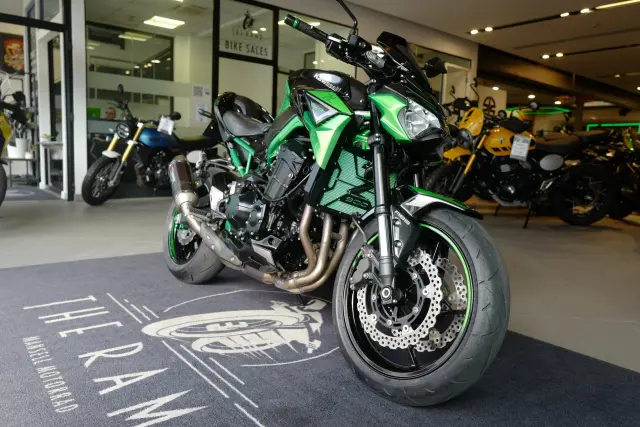 Kawasaki Z900 Performance