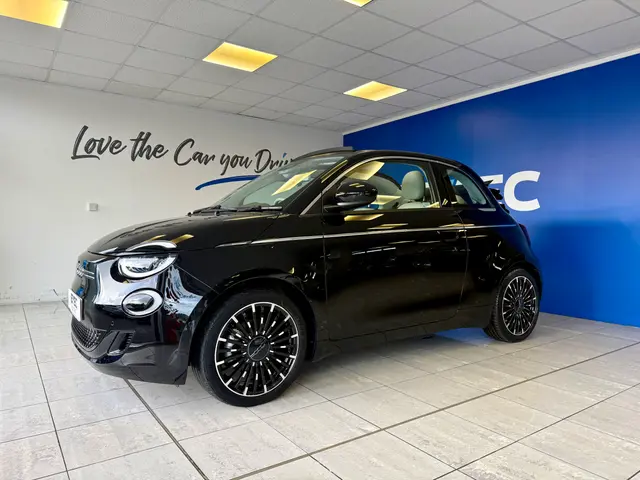 Sold Fiat 500e 0.0 87KW 42KwH La Prima Cabriolet