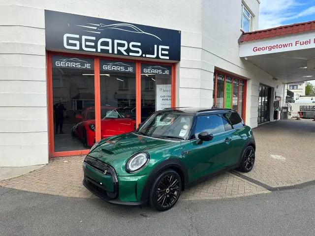 Mini Cooper S Hatchback Level 3
