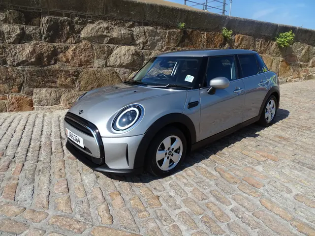Mini Cooper 1.5T Classic Premium Auto