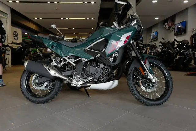2026 Kawasaki Kle 500 SE Adventure Tourer
