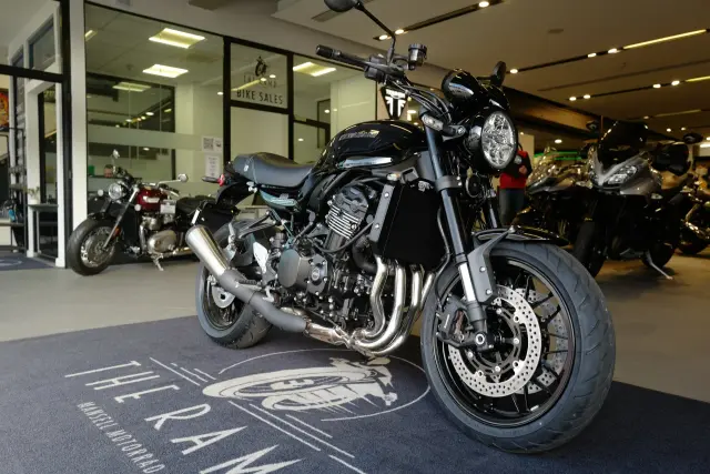 2026 Kawasaki Z900 RS Black Edition