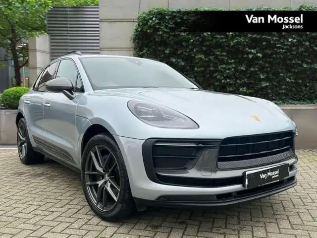 2022 Porsche Macan Estate