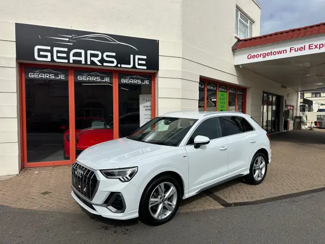 Audi Q3 35-TFSi S-Line