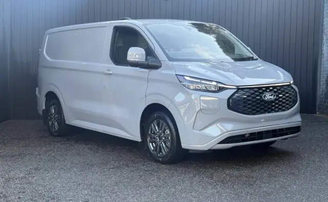 2024 Ford Transit Custom