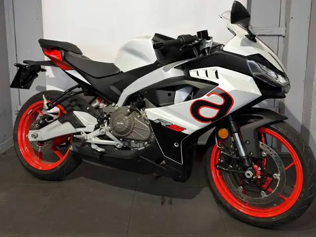 Aprilia RS457