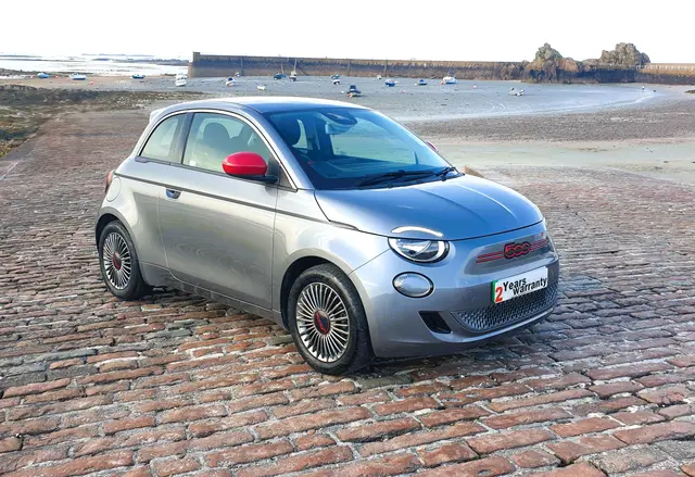 Fiat 500 E Red