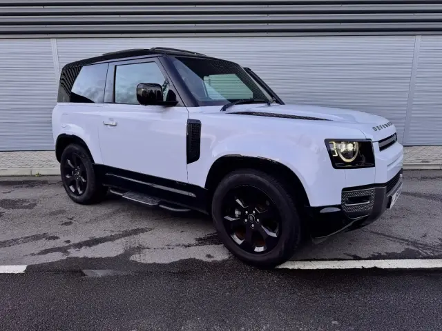 Land Rover Defender 90 X Dynamic