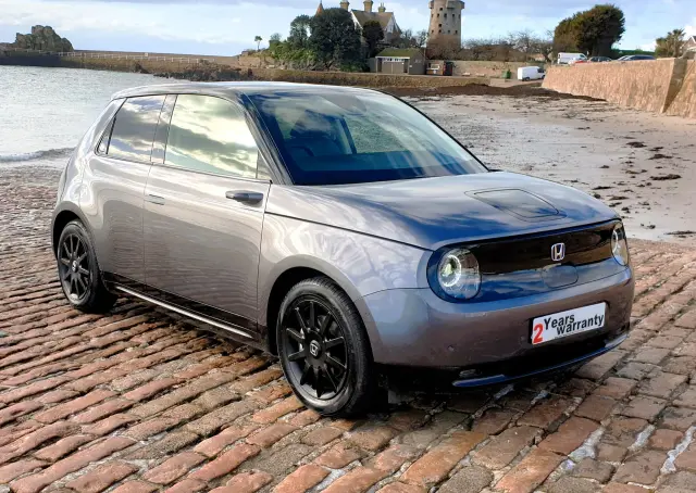 Honda E Advance 16" Alloys