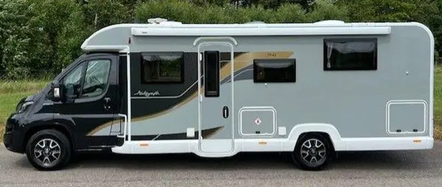 Bailey Autograph 79 4i 4 Berth Island Bed