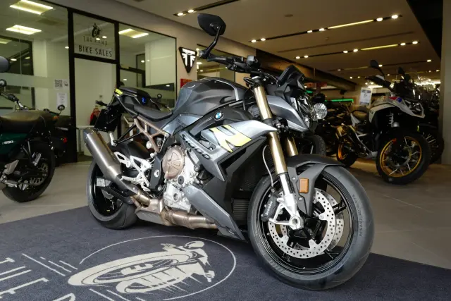 2015 BMW S 1000 R