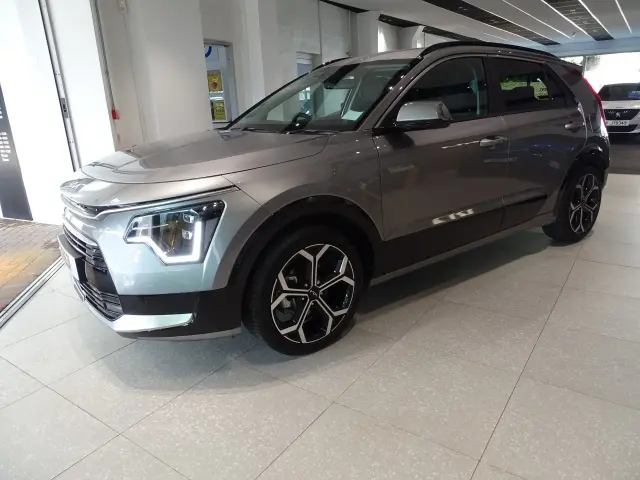 *ON-HOLD* 2025 Kia Niro  3  HEV Self-Charging-Hybrid