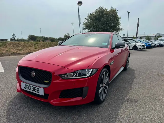 Jaguar XE 300 Sport