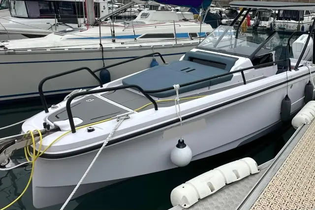 2024 Axopar 25 Cross Top