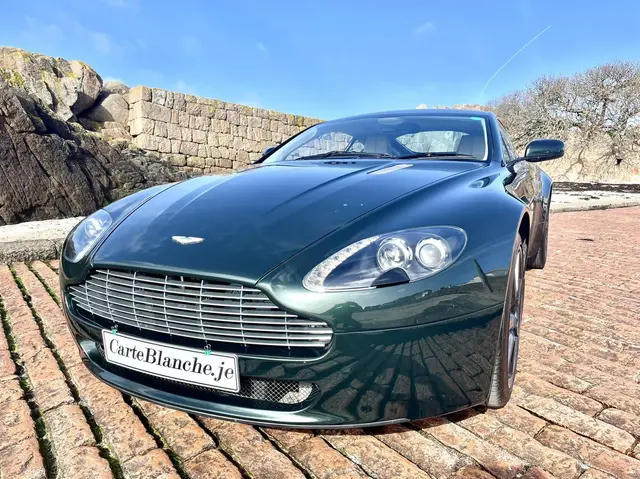 Aston Martin V8 Vantage