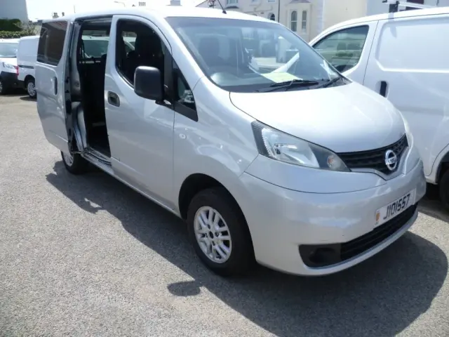 2012 NISSAN NV200 5 7 seater combi