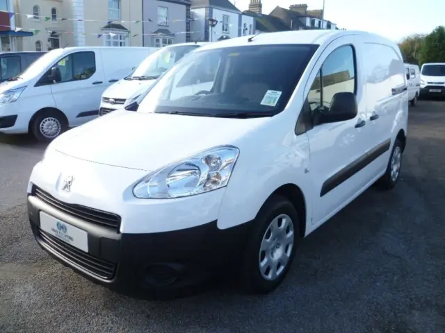 2015 Peugeot Partner