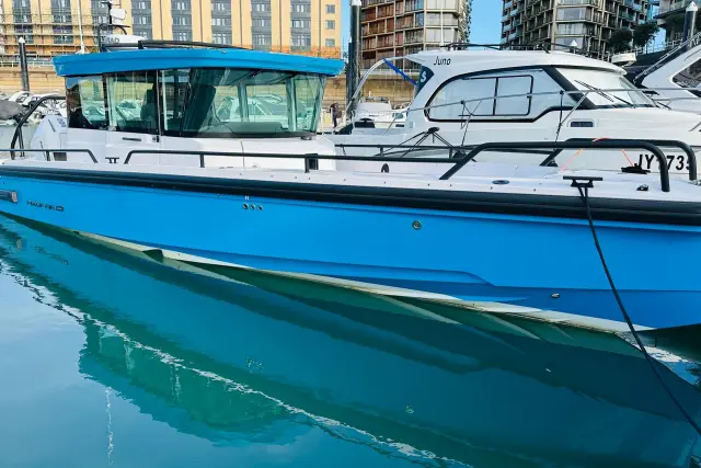 2021 Axopar 28 Cabin