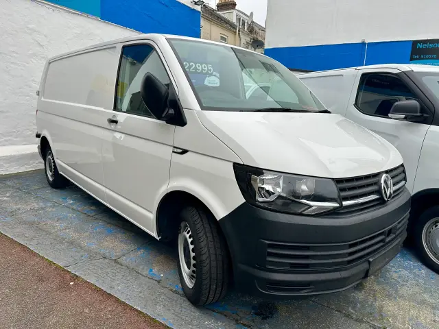 2019 Volkswagen Transporter T30