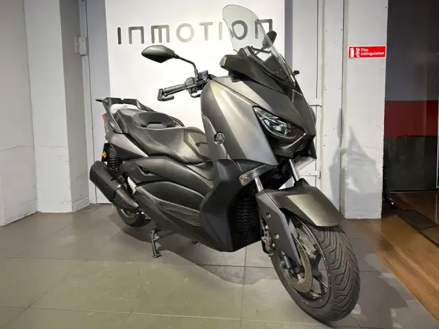 Yamaha Xmax 300